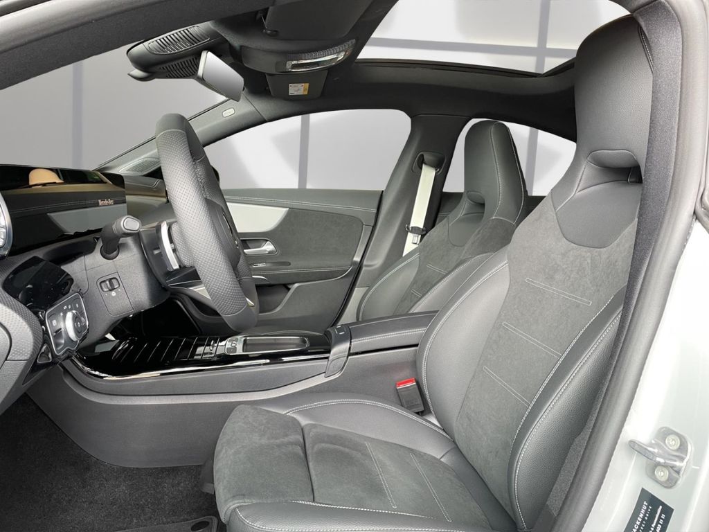 Mercedes-Benz CLA 220 2025