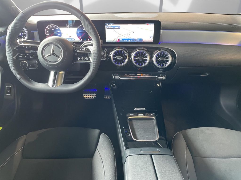 Mercedes-Benz CLA 220 2025