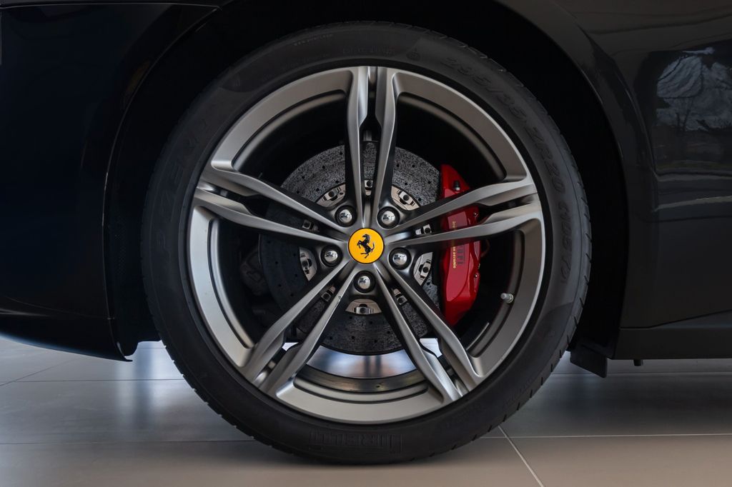 Ferrari GTC4Lusso 2020