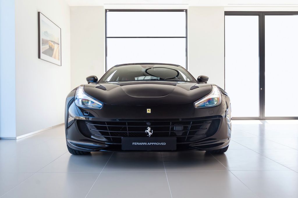Ferrari GTC4Lusso 2020