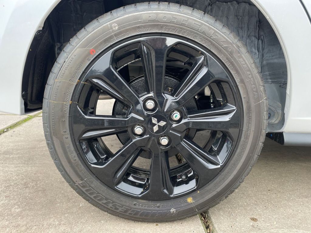 Mitsubishi Space Star 2024