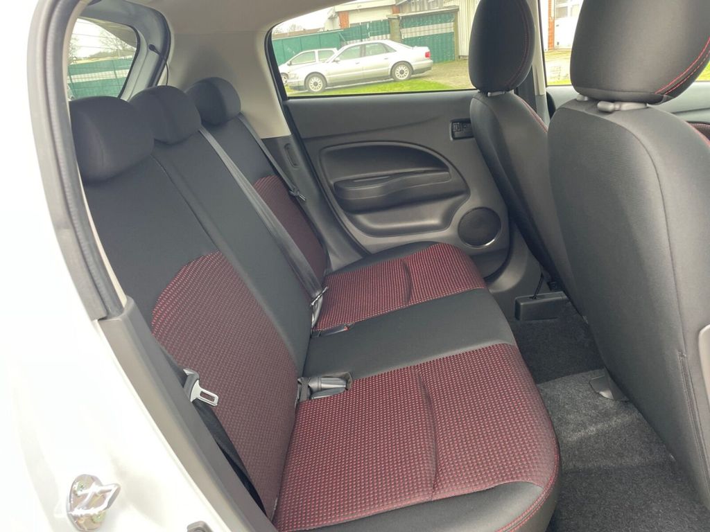 Mitsubishi Space Star 2024