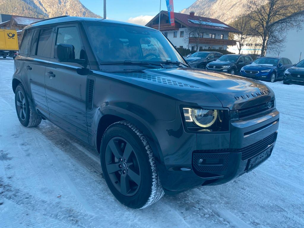 Land Rover Defender 2025