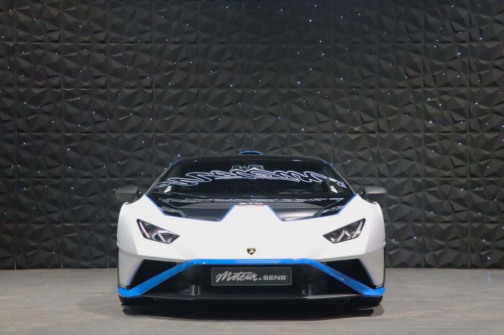 Lamborghini Huracán 2021