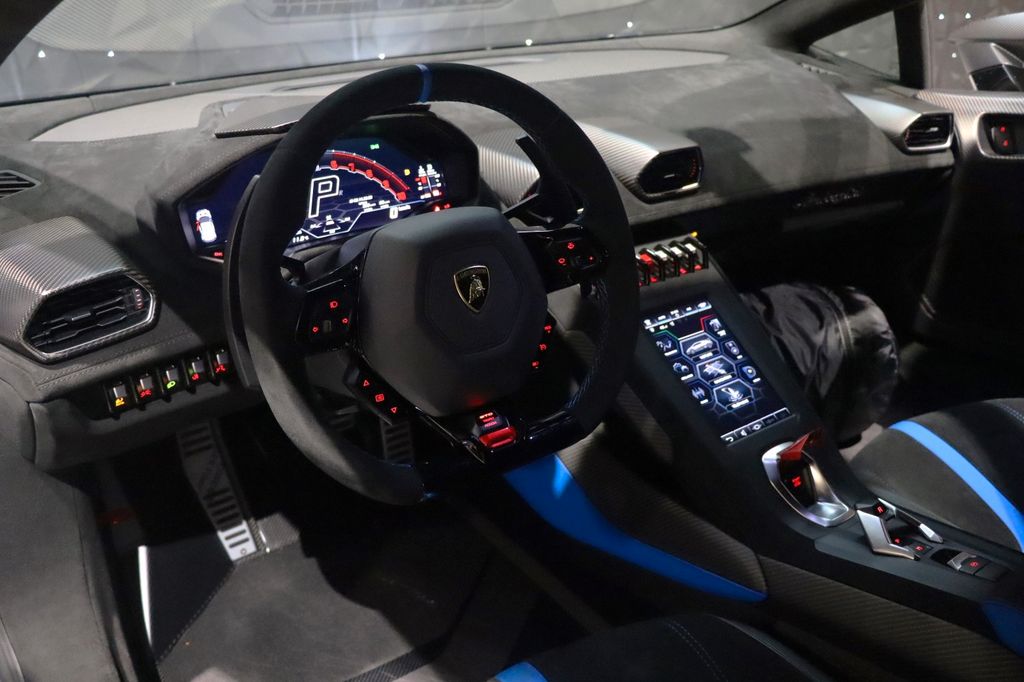 Lamborghini Huracán 2021