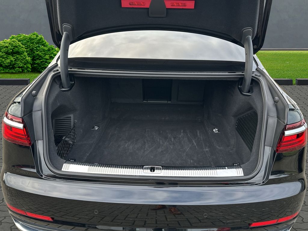 Audi A8 2023