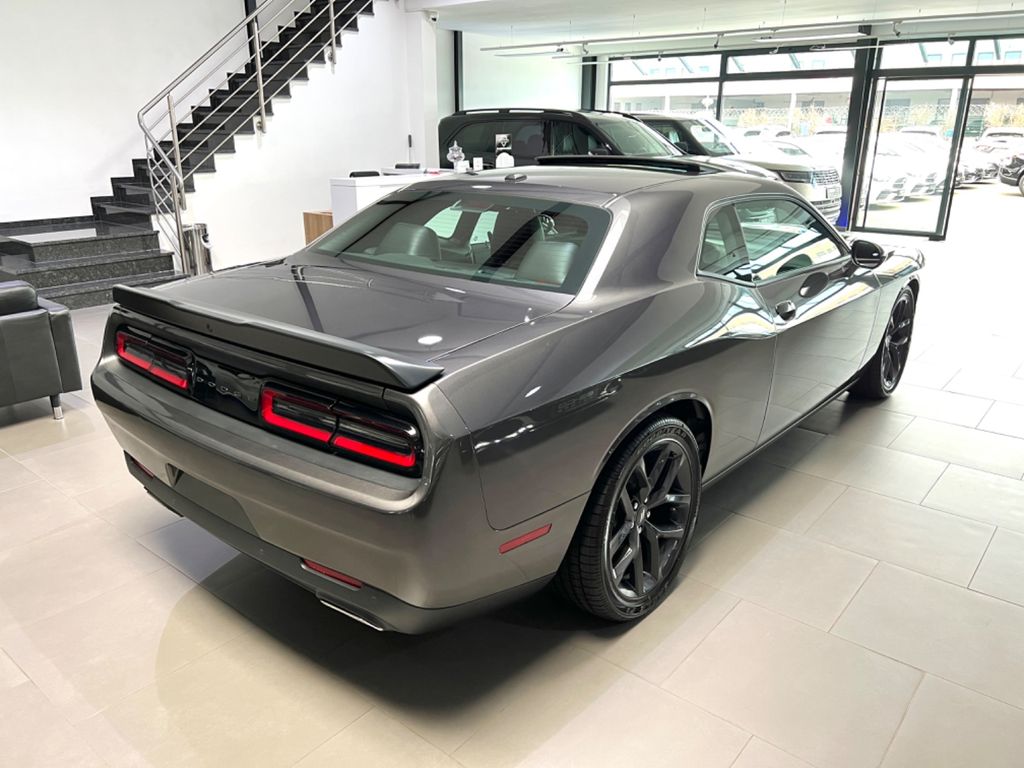 Dodge Challenger