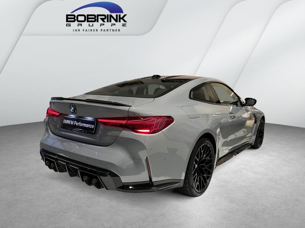 BMW M4 2025