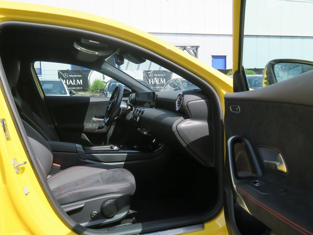 Mercedes-Benz A 200 2023