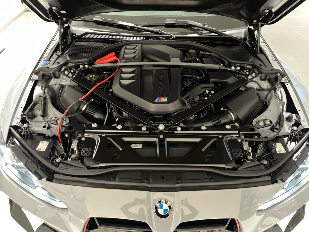 BMW M4 2025