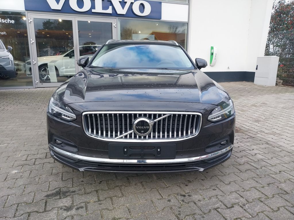 Volvo V90 2024