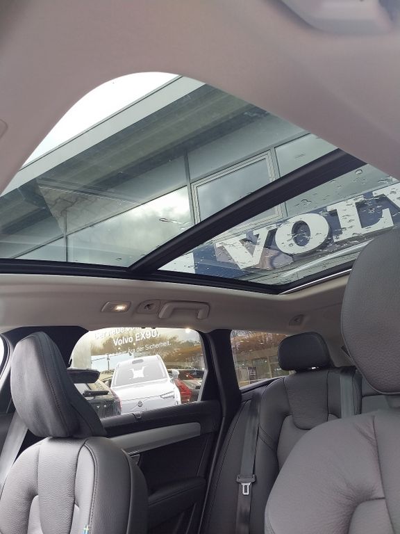 Volvo V90 2024