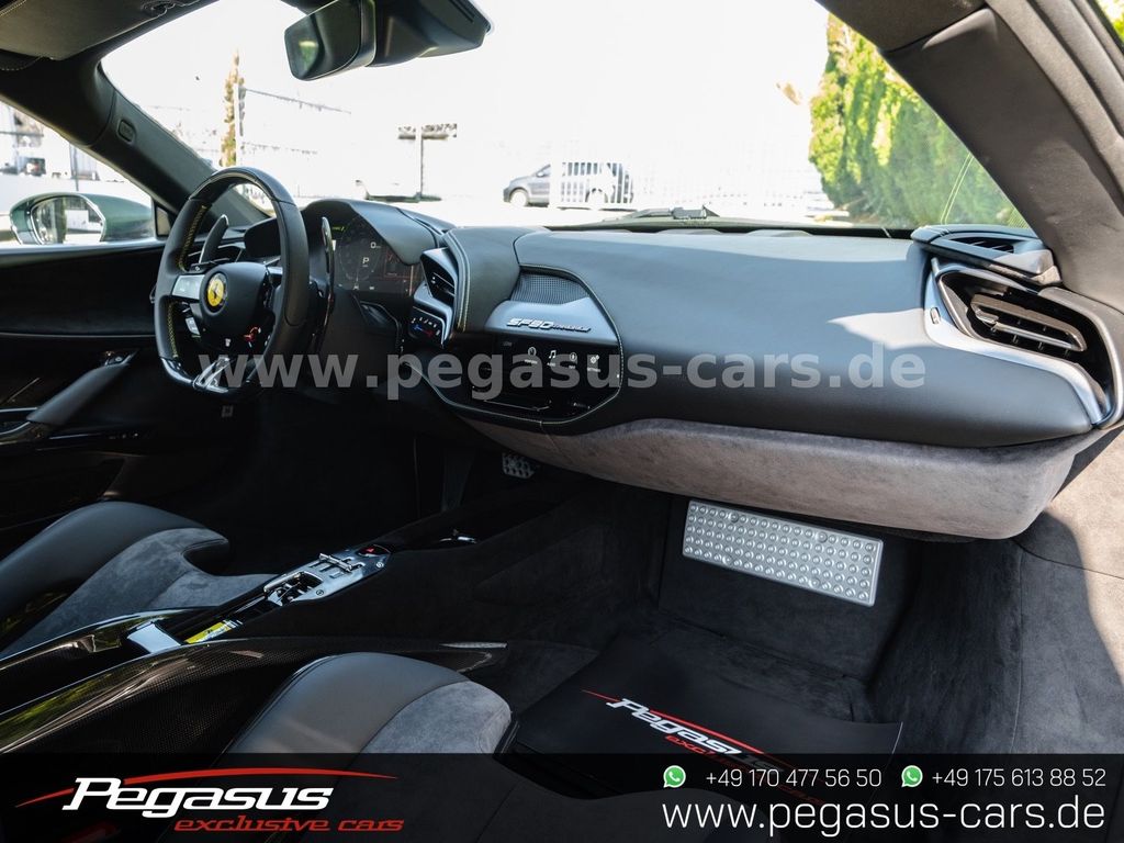 Ferrari SF90 2024