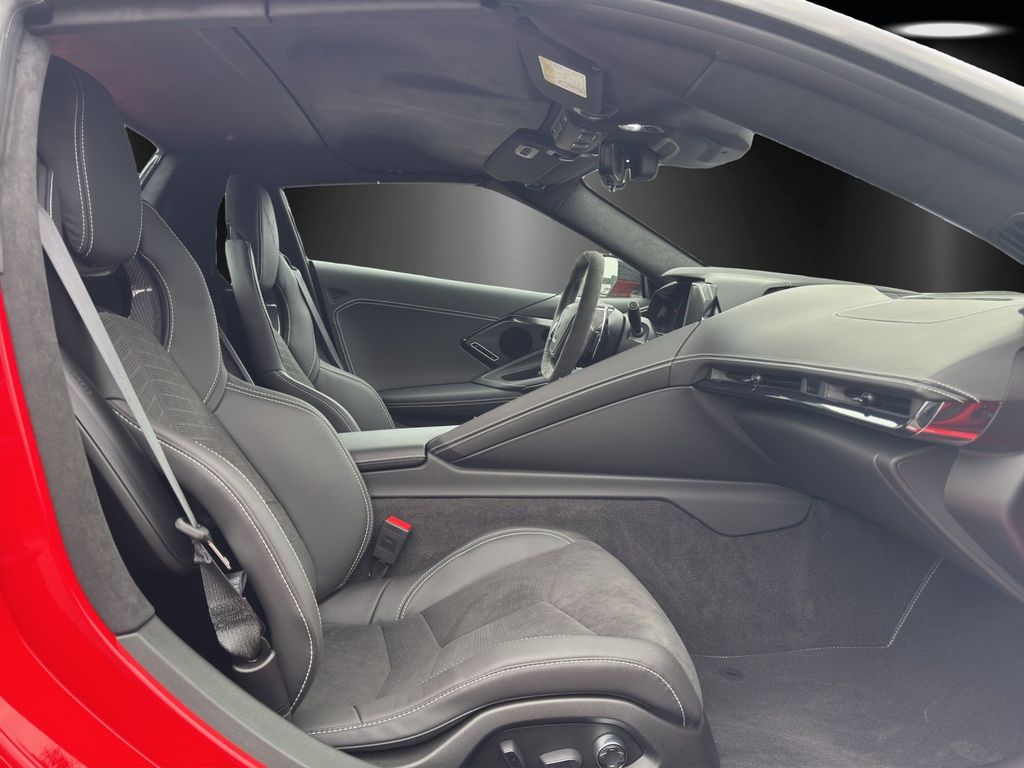 Corvette C8 2025