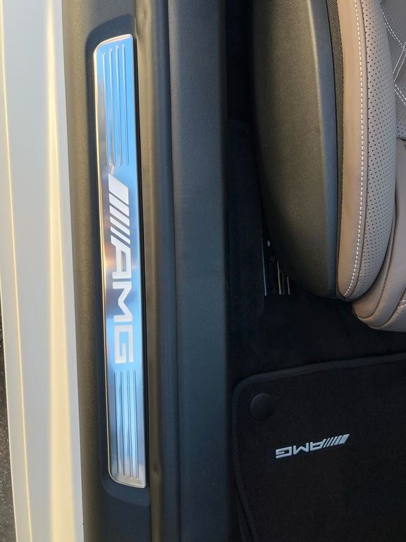 Mercedes-Benz SL 63 AMG