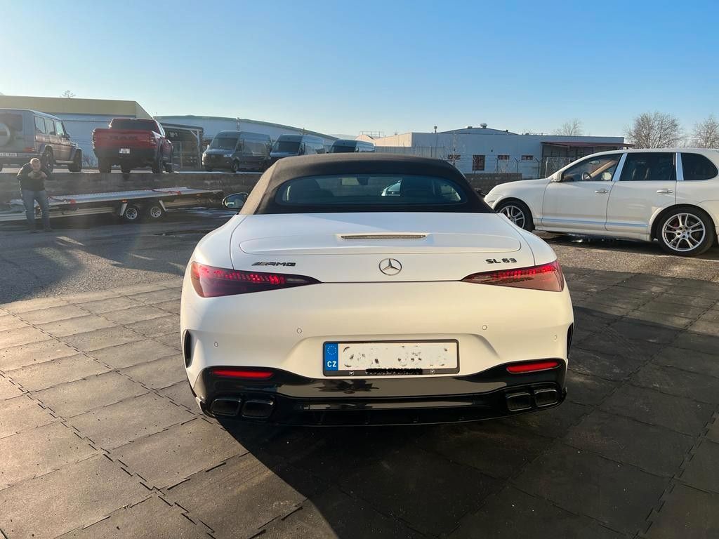 Mercedes-Benz SL 63 AMG