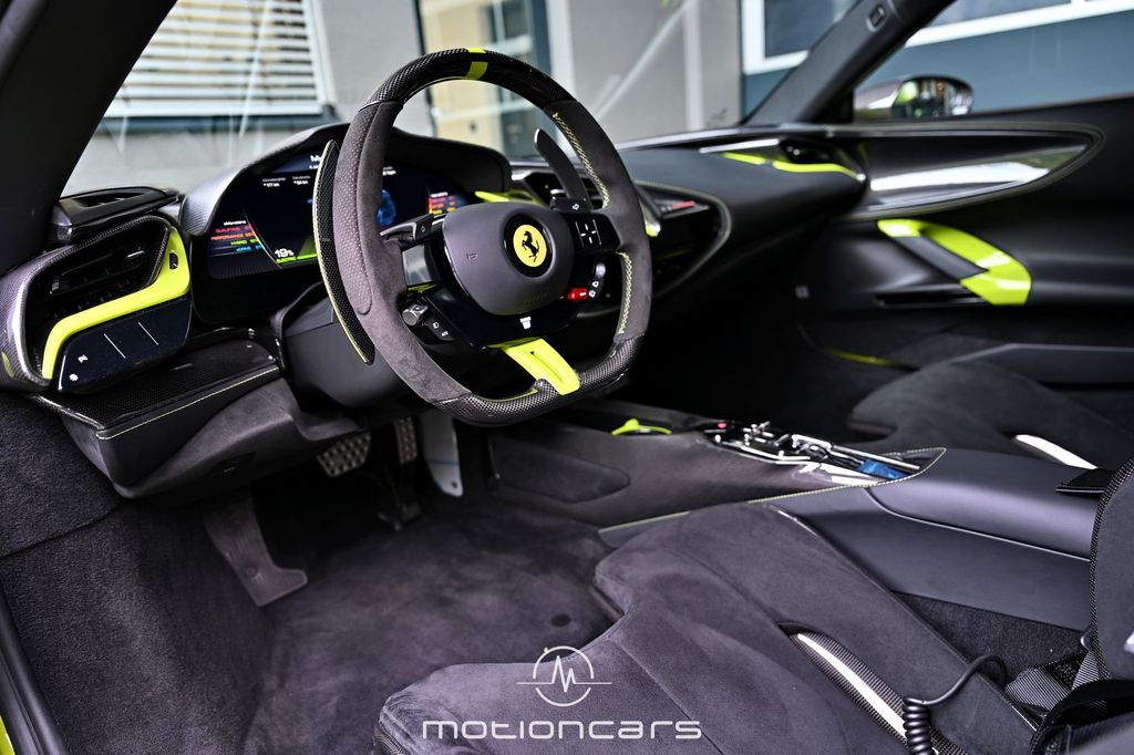 Ferrari SF90 2024