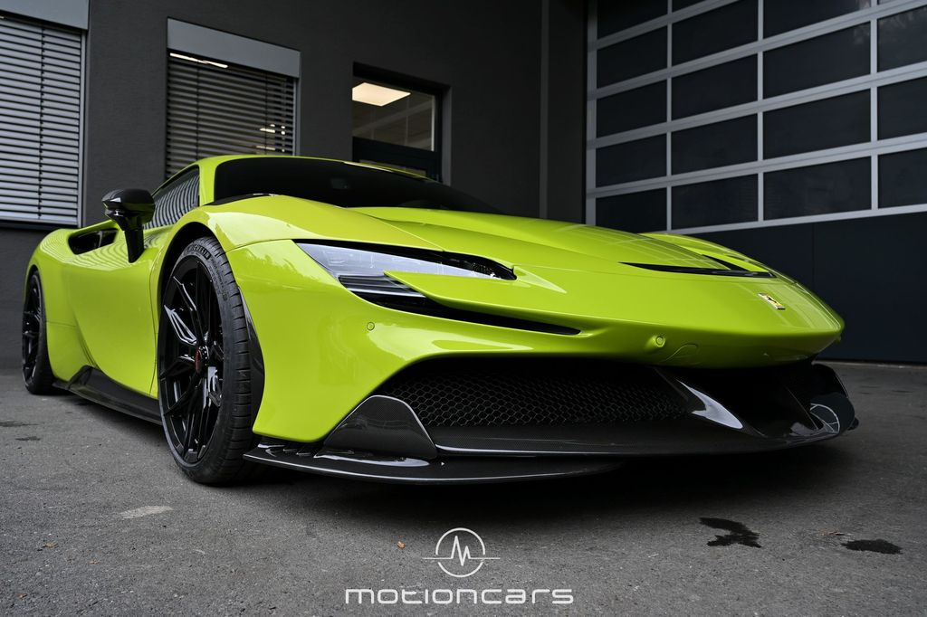 Ferrari SF90 2024