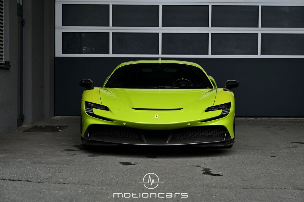 Ferrari SF90 2024