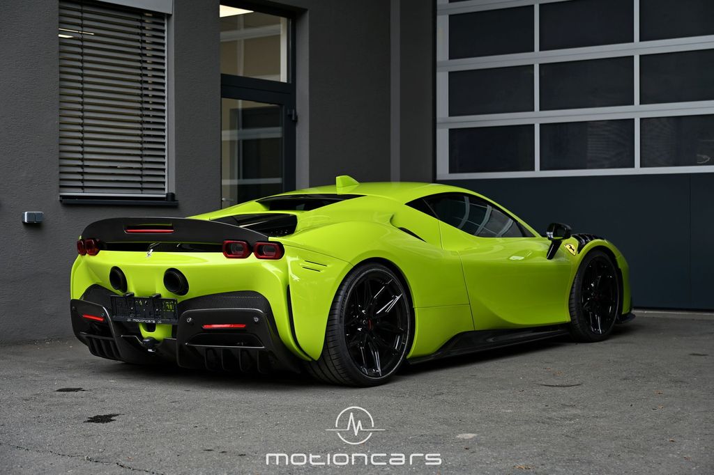 Ferrari SF90 2024