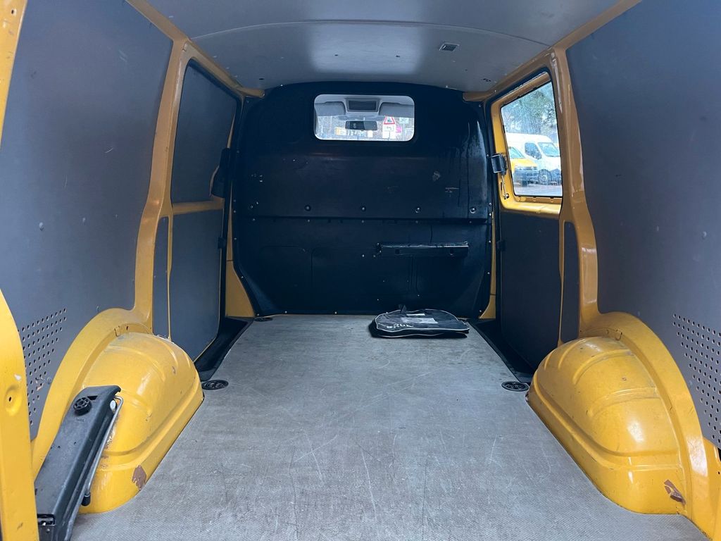 Volkswagen T5 Transporter 2013