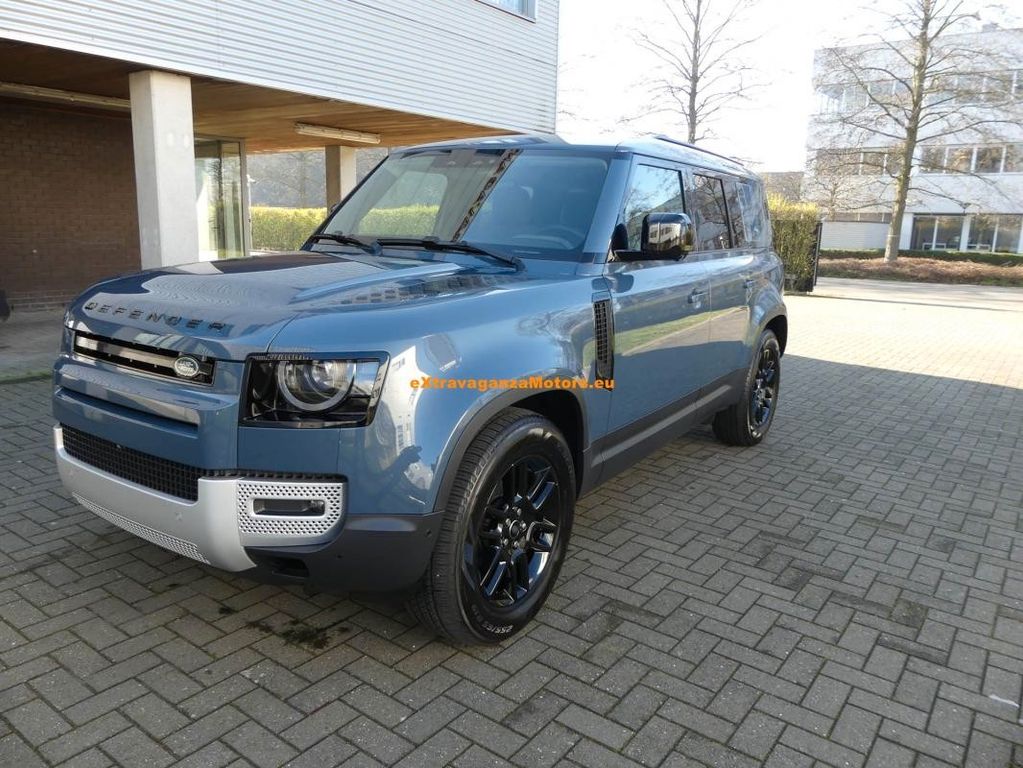 Land Rover Defender 2022