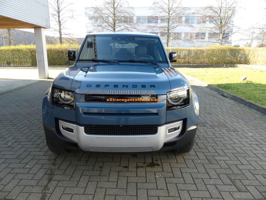 Land Rover Defender 2022