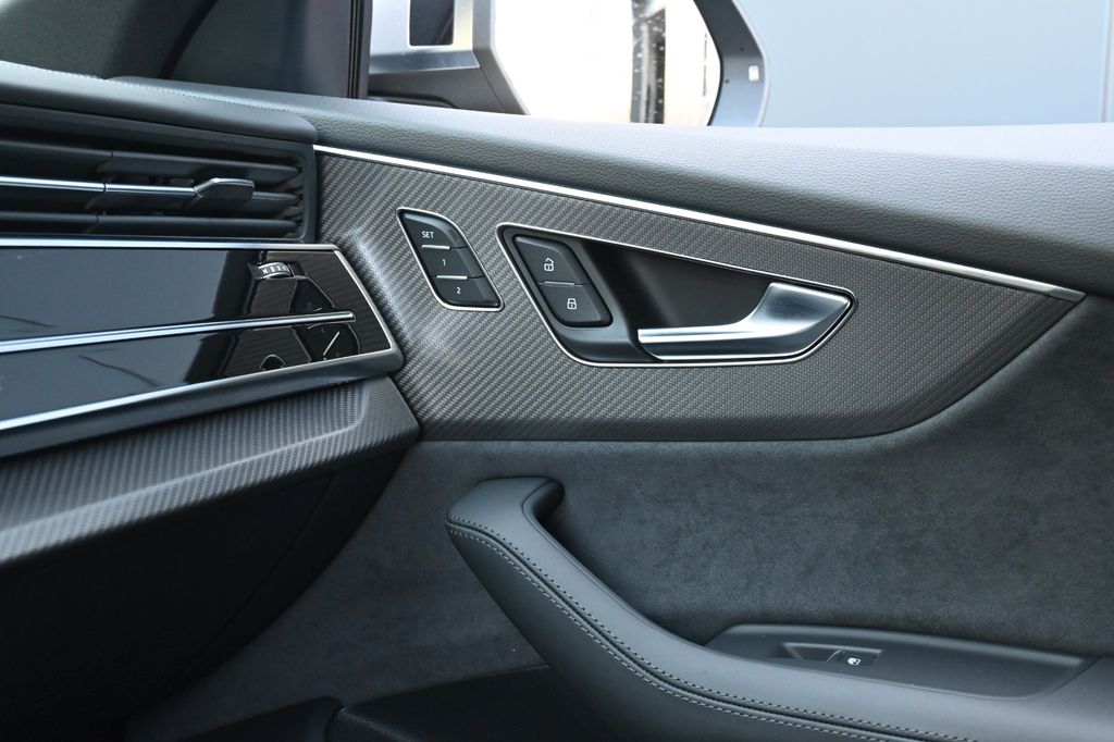 Audi RSQ8 2023