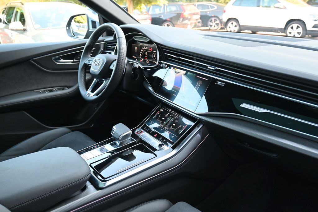 Audi RSQ8 2023