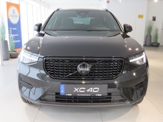 Volvo XC40 2025