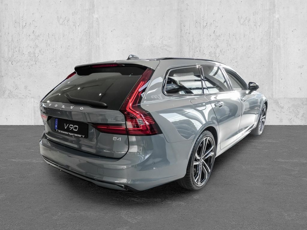 Volvo V90 2024
