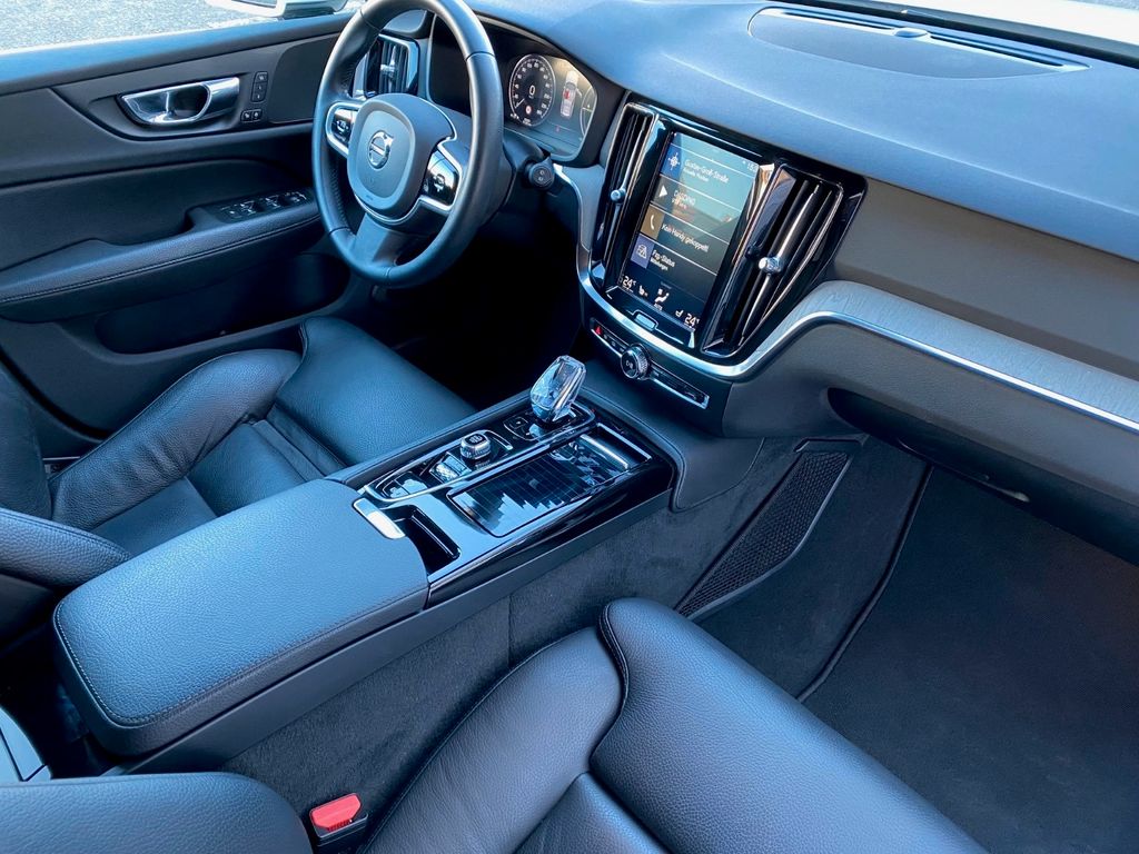 Volvo V60 2020