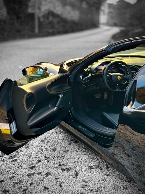 Ferrari SF90 2022