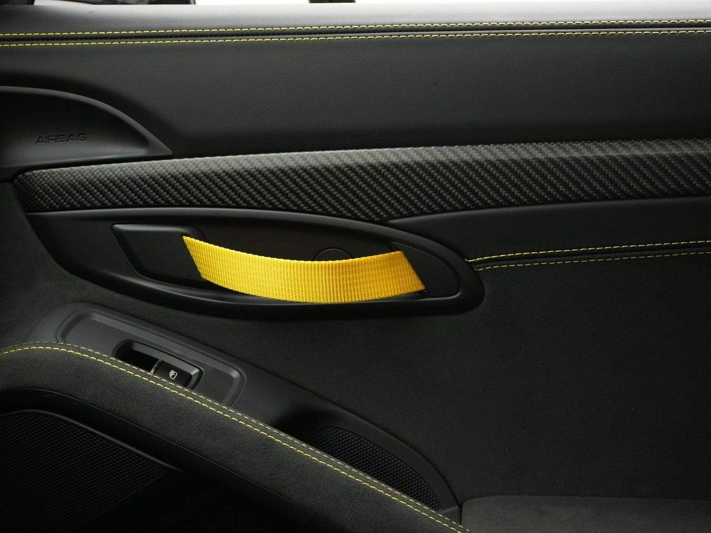 Porsche Boxster 2025