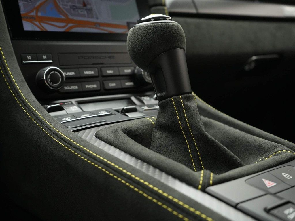 Porsche Boxster 2025