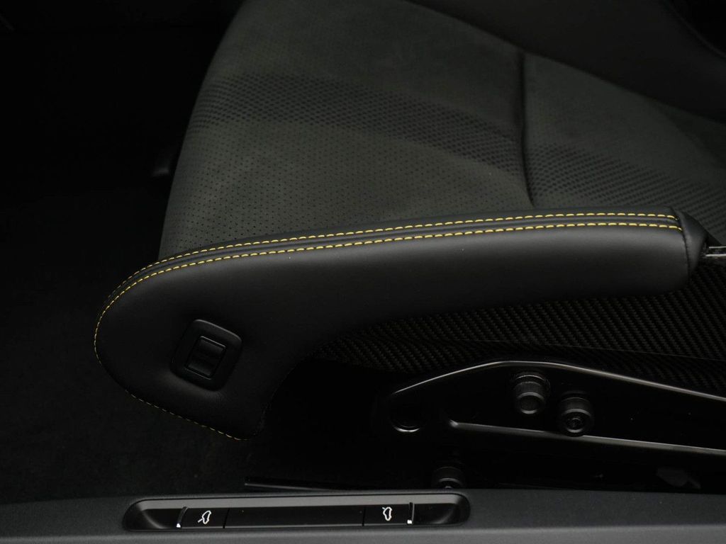 Porsche Boxster 2025