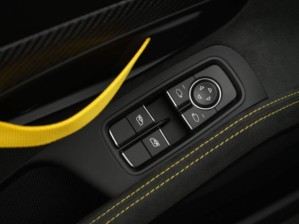 Porsche Boxster 2025