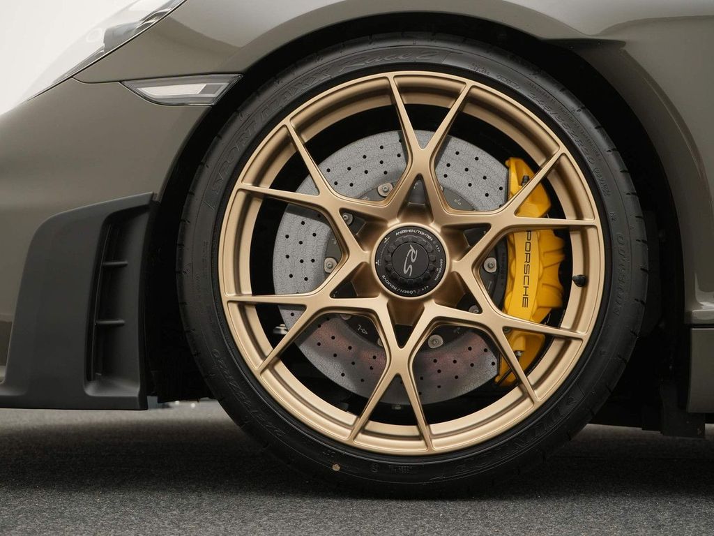 Porsche Boxster 2025