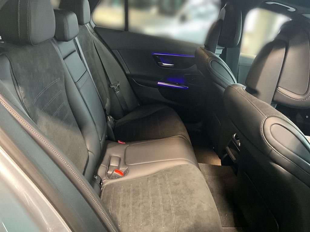 Mercedes-Benz C 300 2025