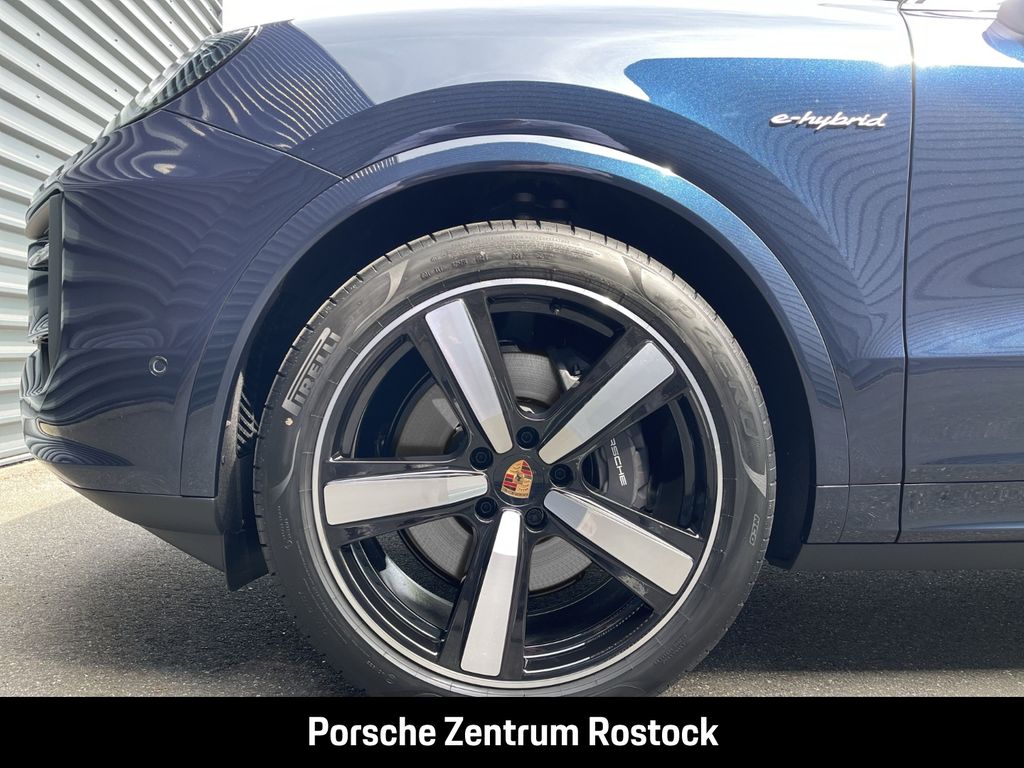 Porsche Cayenne 2025