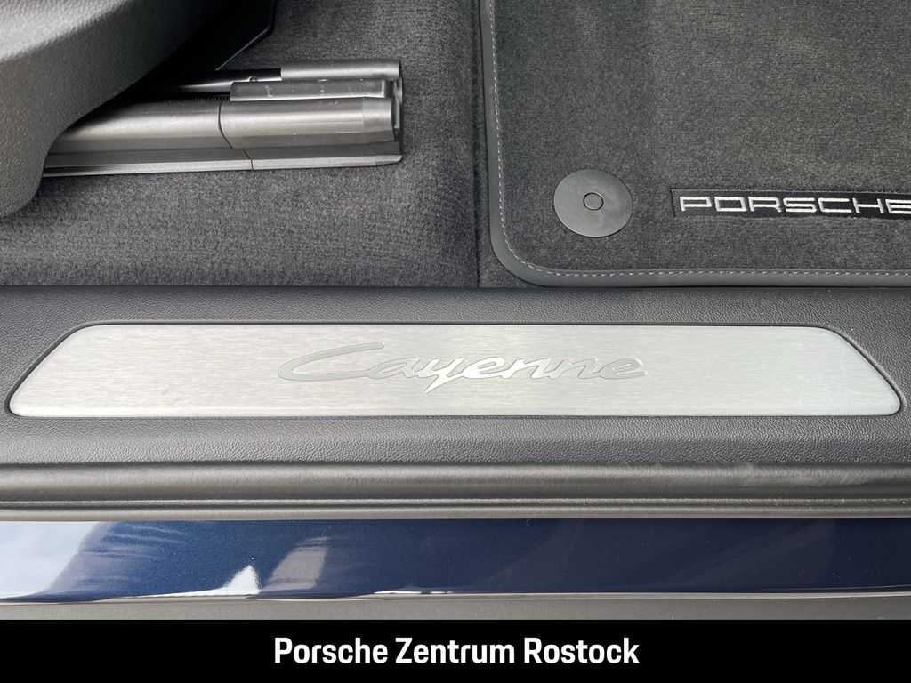 Porsche Cayenne 2025