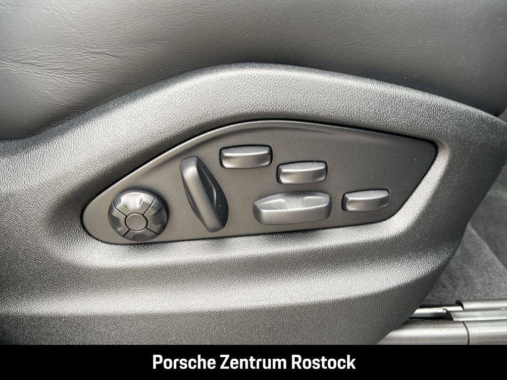 Porsche Cayenne 2025