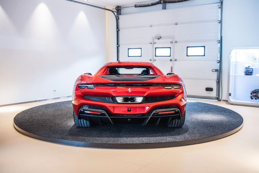 Ferrari 296 GTB 2023