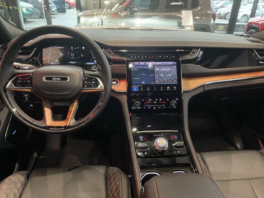 Jeep Grand Cherokee 2025