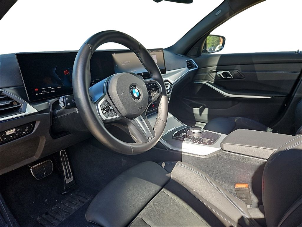 BMW 318 2024