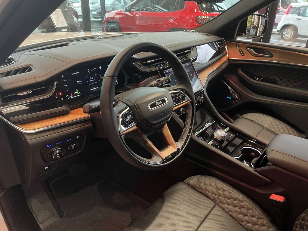 Jeep Grand Cherokee 2025