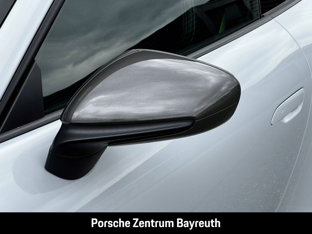 Porsche 992 2025