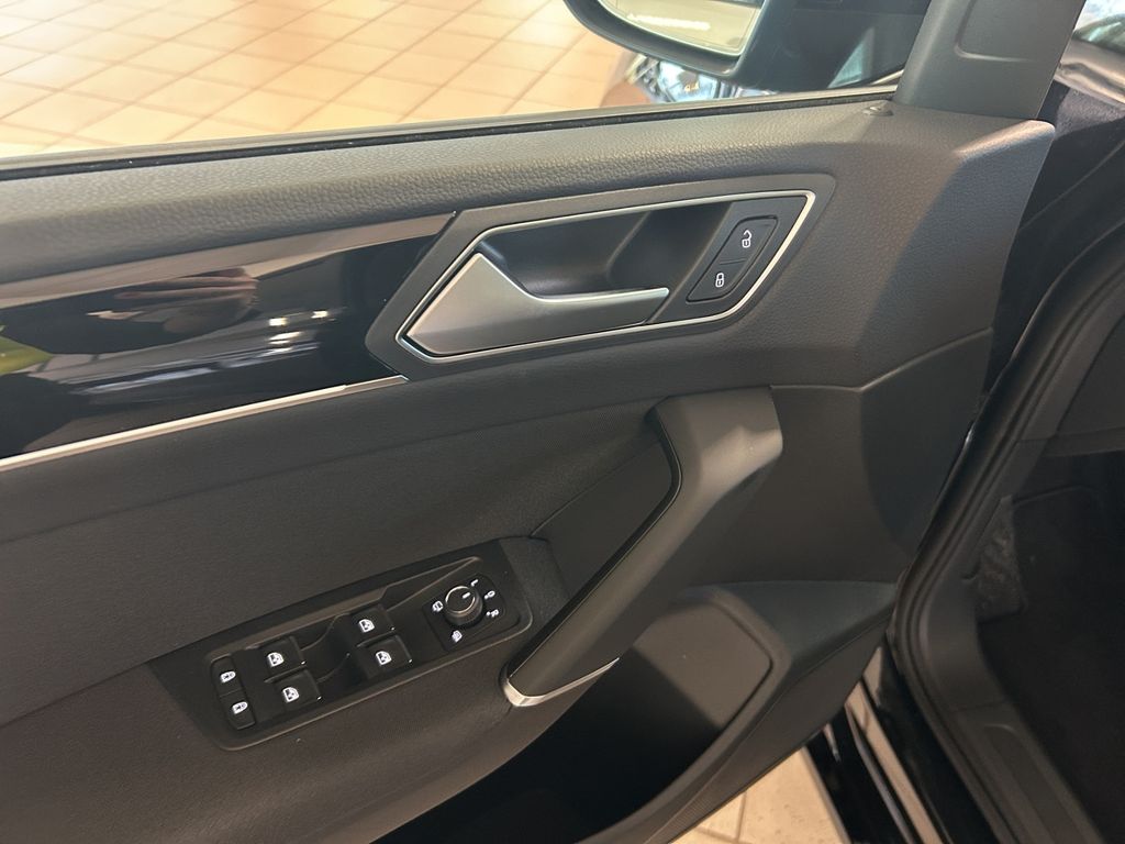 Volkswagen Touran 2025