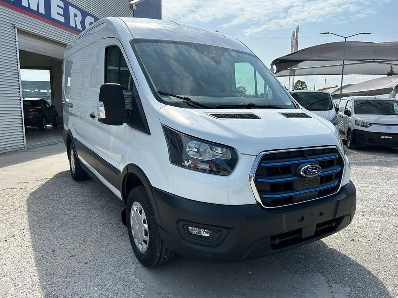 Ford Transit 2023