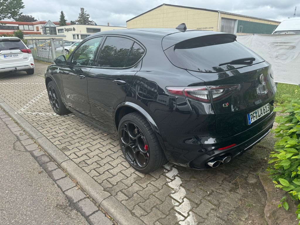 Alfa Romeo Stelvio 2023